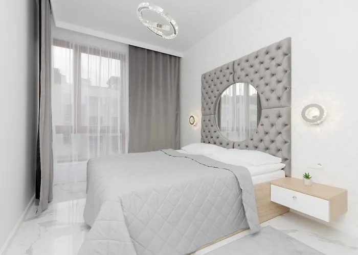 Warsaw Sarmacka Apartment With Gym, Sauna And Parking By Noclegi Renters